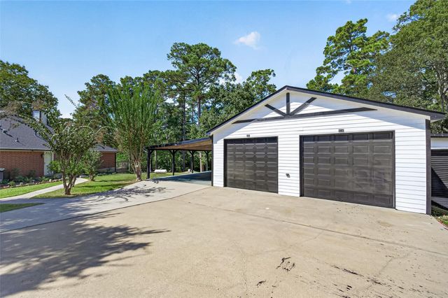 81 N Holly Glen Drive, Point Blank, TX 77364
