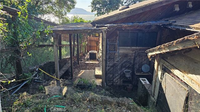 2898 Sierra Drive, Clearlake, CA 95422
