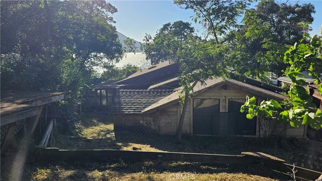 2898 Sierra Drive, Clearlake, CA 95422