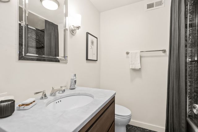 4250 N Marine Drive 1830, Chicago, IL 60613