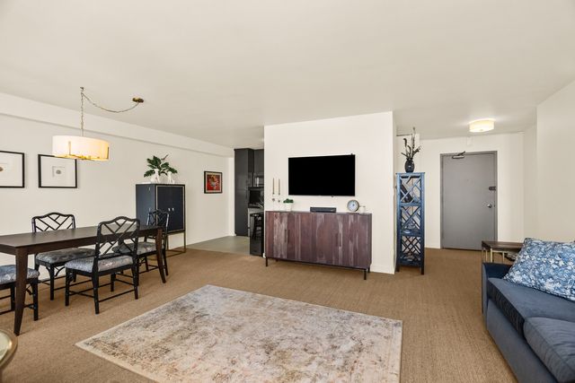 4250 N Marine Drive 1830, Chicago, IL 60613