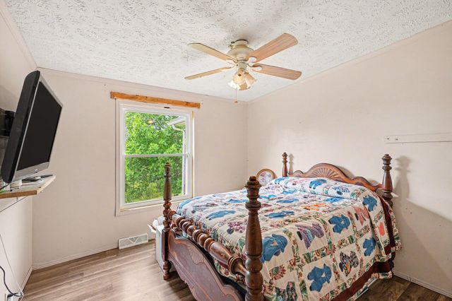 1365 Little Sugar Creek Road, Warsaw, KY 41095
