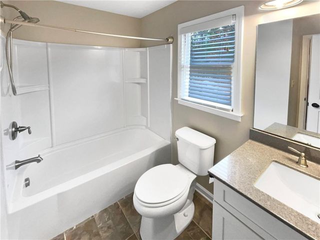 2 Berkeley Way, Dallas, GA 30157