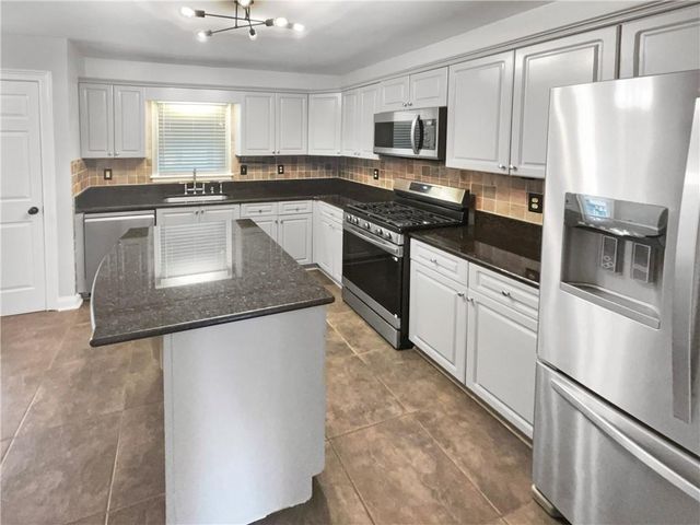 2 Berkeley Way, Dallas, GA 30157