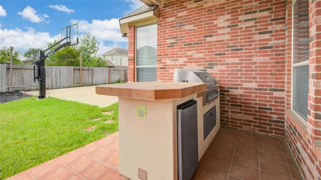 22423 Wenbury Drive, Tomball, TX 77375