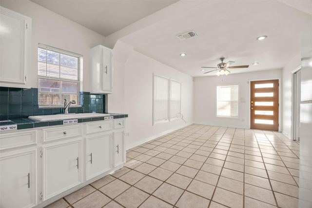 72 Julius ST, Austin, TX 78702