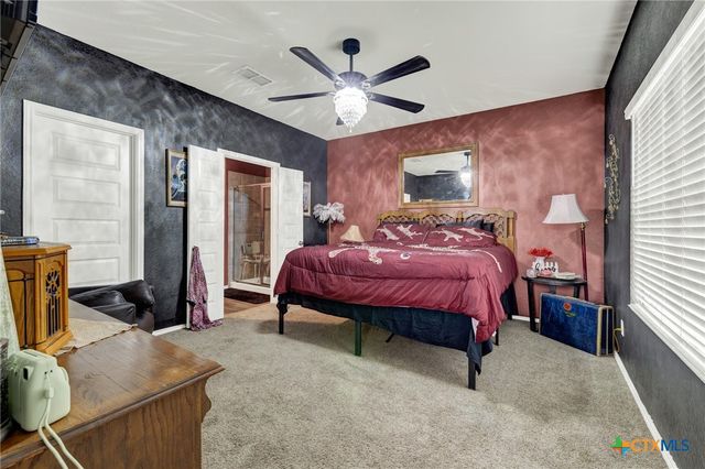 621 Kulpa Cross, Seguin, TX 78155