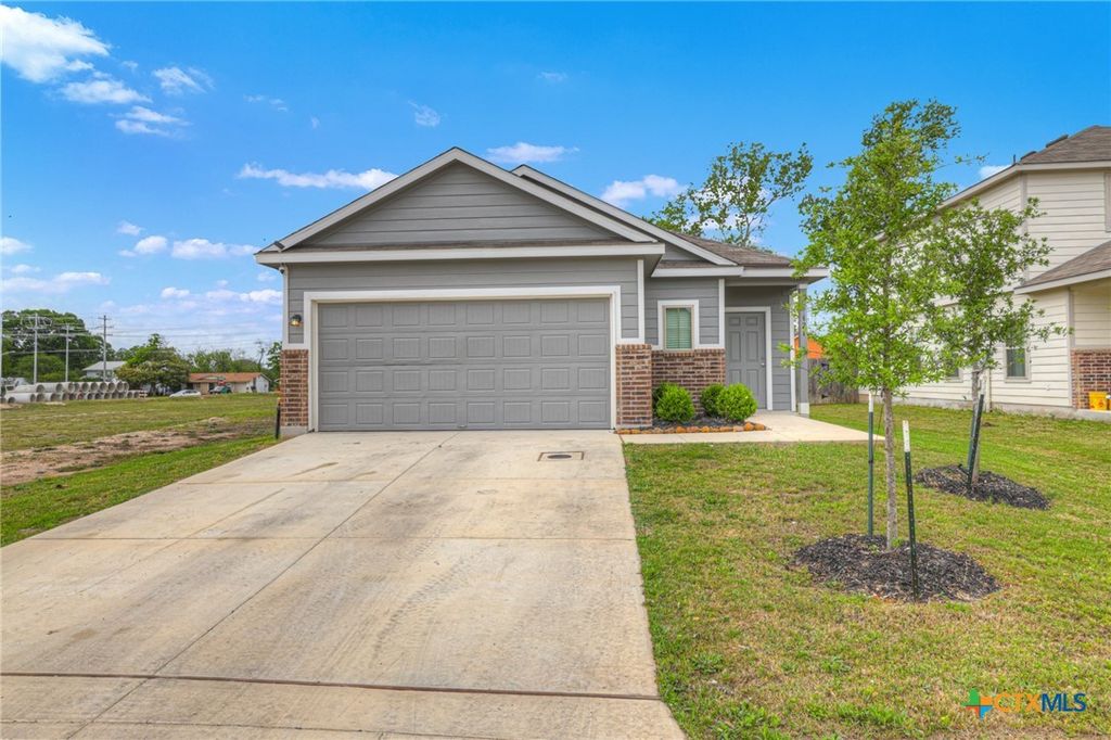 Image 16 of property listing at 621 Kulpa Cross, Seguin, TX 78155