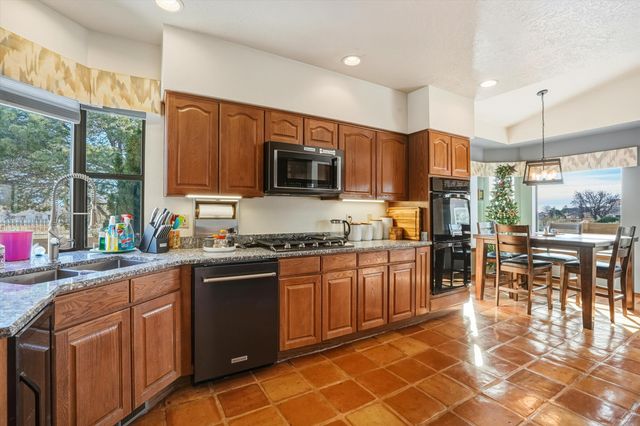 500 Nicklaus Drive SE, Rio Rancho, NM 87124