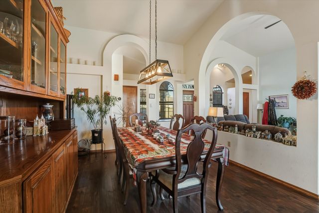 500 Nicklaus Drive SE, Rio Rancho, NM 87124