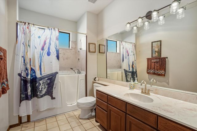 500 Nicklaus Drive SE, Rio Rancho, NM 87124