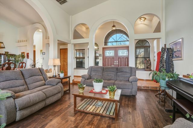 500 Nicklaus Drive SE, Rio Rancho, NM 87124