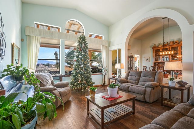 500 Nicklaus Drive SE, Rio Rancho, NM 87124