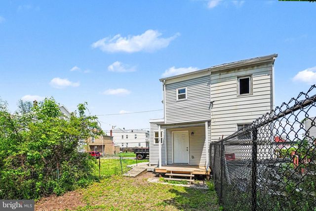 617 N 7TH ST, Pottsville, PA 17901