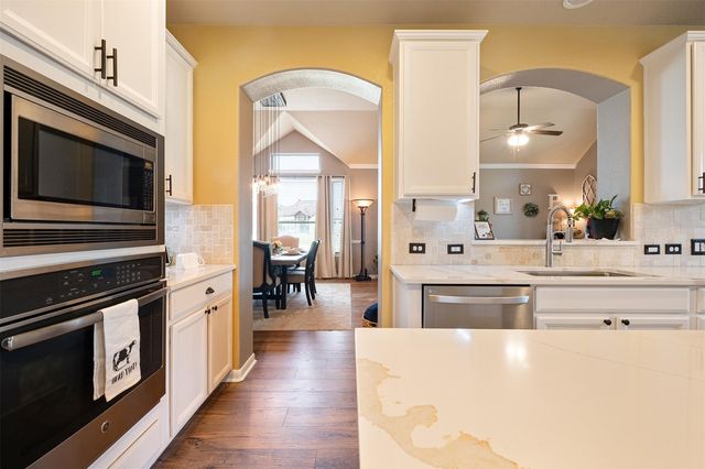 102 McCoy CIR, Bastrop, TX 78602