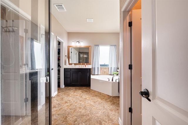102 McCoy CIR, Bastrop, TX 78602