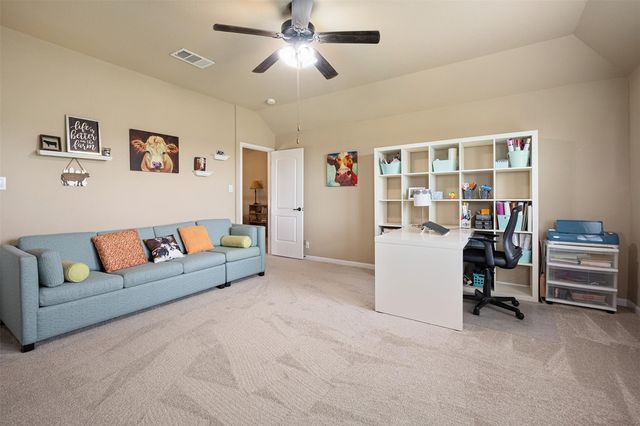 102 McCoy CIR, Bastrop, TX 78602