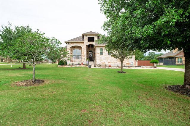 102 McCoy CIR, Bastrop, TX 78602