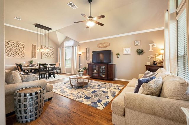 102 McCoy CIR, Bastrop, TX 78602