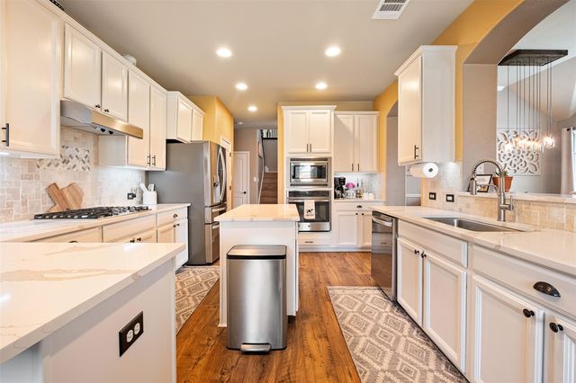 102 McCoy CIR, Bastrop, TX 78602
