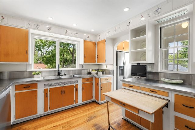 70 Kensington Park, Arlington, MA 02476