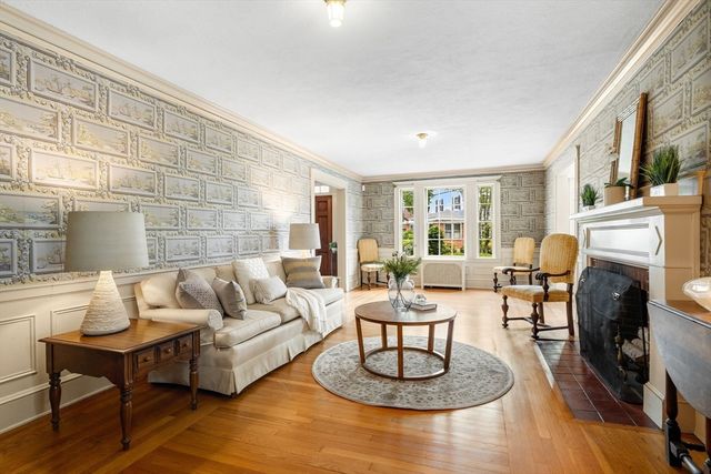 70 Kensington Park, Arlington, MA 02476