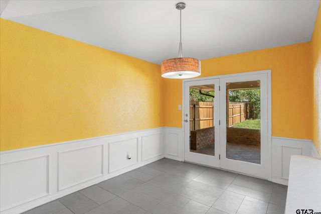 517 Brookwood Drive, Mount Pleasant, TX 75455