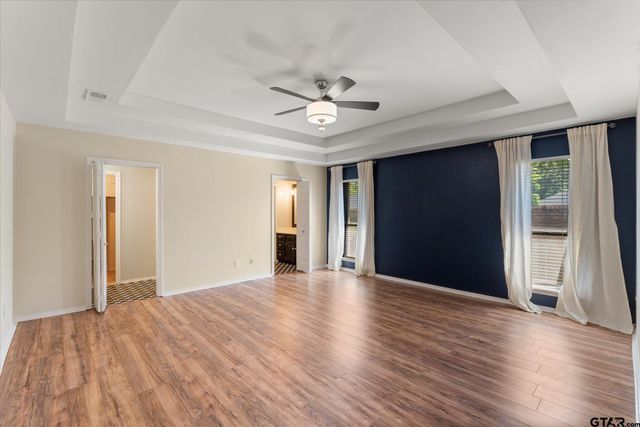 517 Brookwood Drive, Mount Pleasant, TX 75455