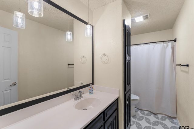 517 Brookwood Drive, Mount Pleasant, TX 75455