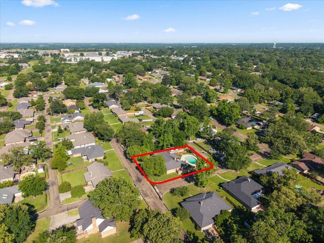 517 Brookwood Drive, Mount Pleasant, TX 75455