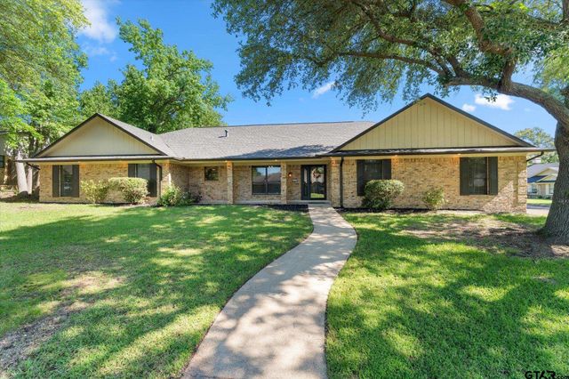 517 Brookwood Drive, Mount Pleasant, TX 75455