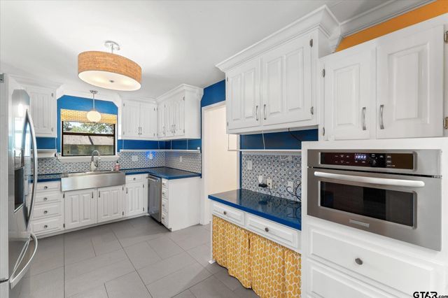 517 Brookwood Drive, Mount Pleasant, TX 75455