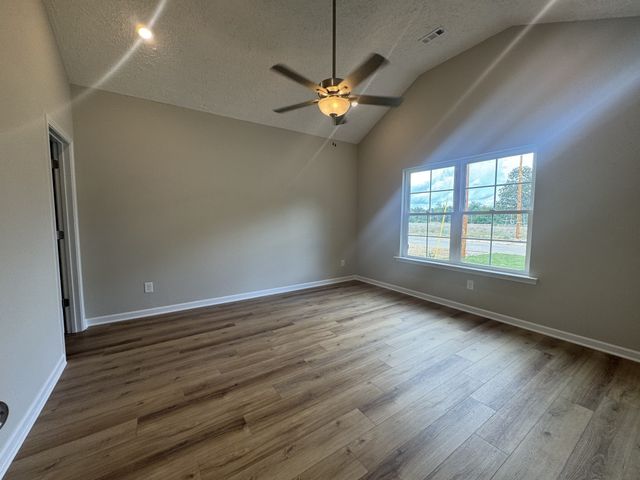 69 Laurel View St, Manchester, TN 37355