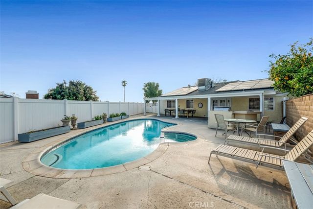 7025 Vista Del Verde, Jurupa Valley, CA 92509