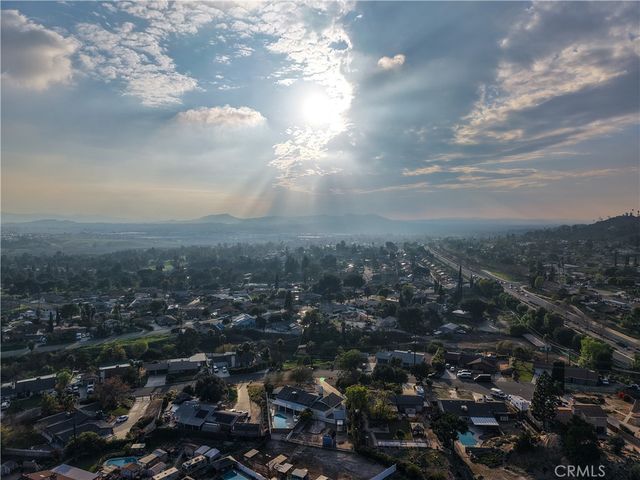 7025 Vista Del Verde, Jurupa Valley, CA 92509