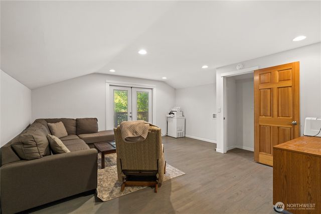 4918 119th Avenue SE, Bellevue, WA 98006