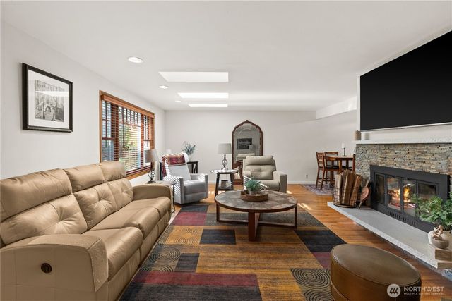 4918 119th Avenue SE, Bellevue, WA 98006