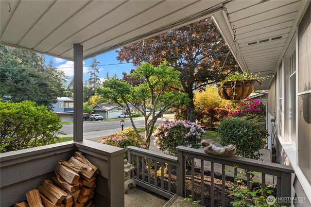 4918 119th Avenue SE, Bellevue, WA 98006