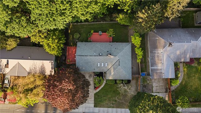 4918 119th Avenue SE, Bellevue, WA 98006