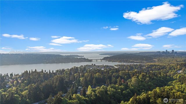4918 119th Avenue SE, Bellevue, WA 98006