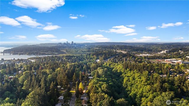 4918 119th Avenue SE, Bellevue, WA 98006