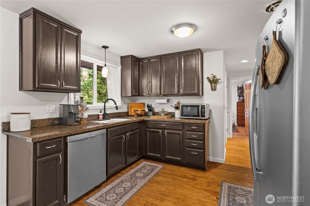 4918 119th Avenue SE, Bellevue, WA 98006