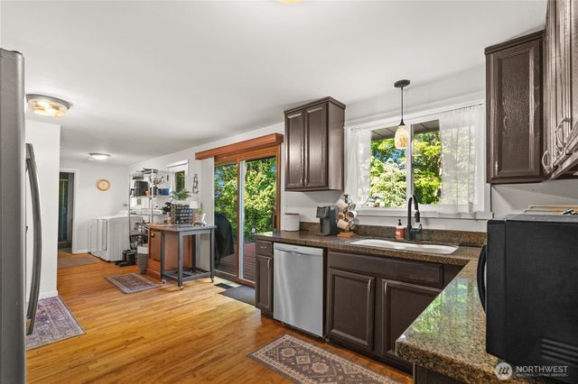 4918 119th Avenue SE, Bellevue, WA 98006