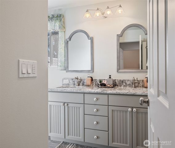 2210 NE 229th Ave, Sammamish, WA 98074