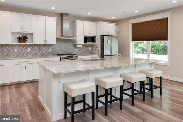 806 LYNWOOD LN, Severna Park, MD 21146