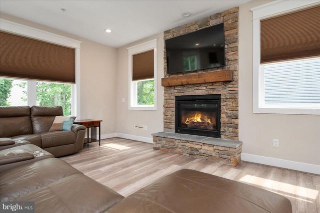 806 LYNWOOD LN, Severna Park, MD 21146