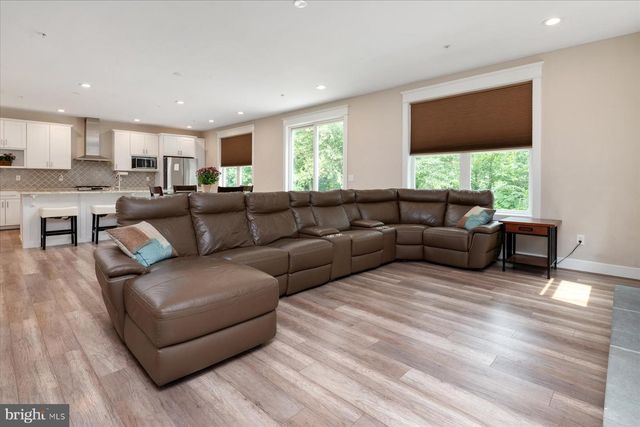 806 LYNWOOD LN, Severna Park, MD 21146