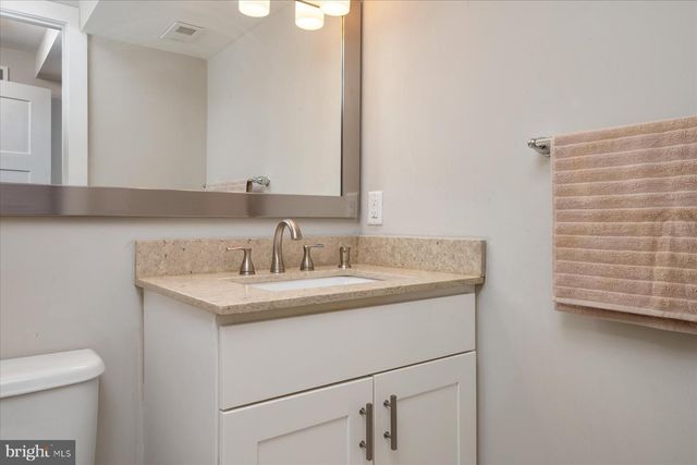 806 LYNWOOD LN, Severna Park, MD 21146