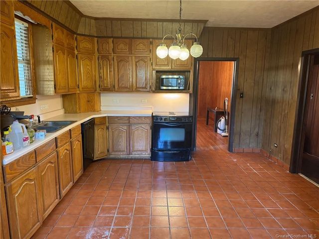 719 E Plaquemine Street, Jennings, LA 70546