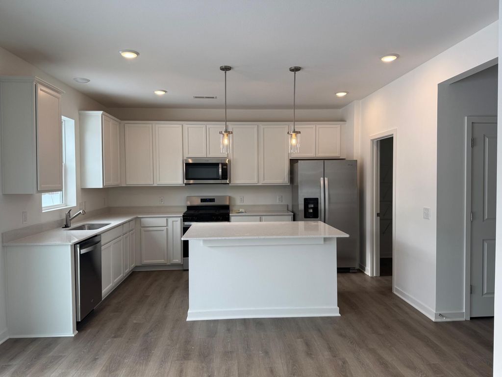 4971 Airlake Drive, Woodbury, MN 55129